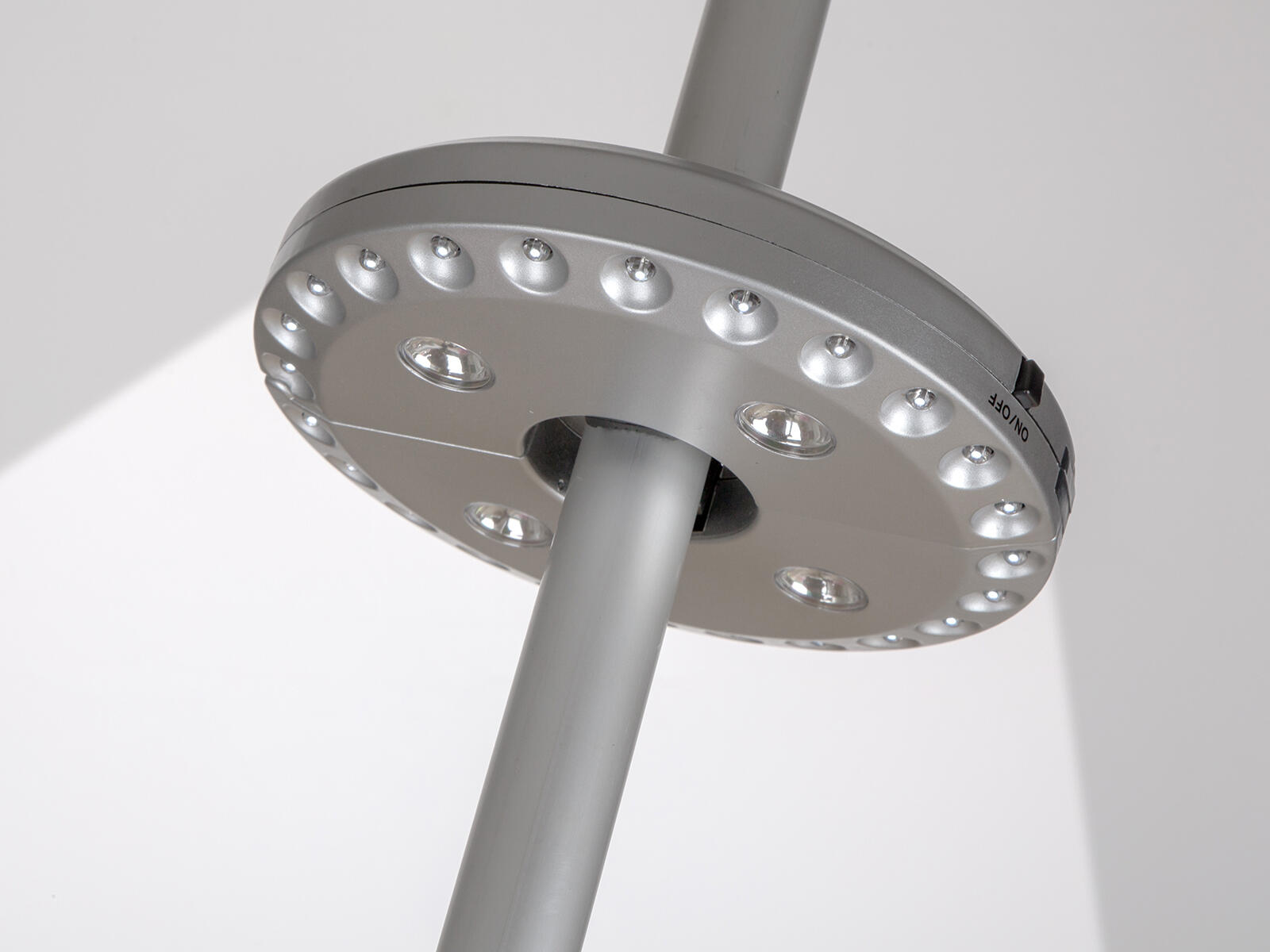 světlo na slunečník 4+20 LED