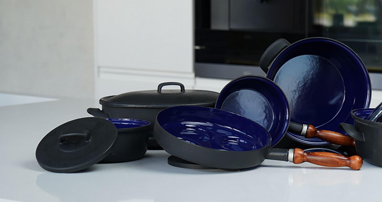 pánev 28cm, BSE, s odnímatelnou rukojetí 2.3 Kg MTA MAXMIX Sklad14 166102