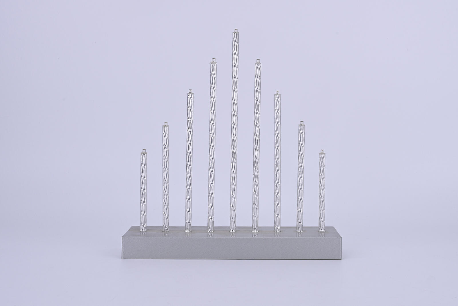 svícen vánoční  9 svíček LED,teplá BÍ,Al+ABS STŘ,26x24,8x5,7cm,3xAA baterie 0.17 Kg MTA MAXMIX Sklad14 791898 8590419790910