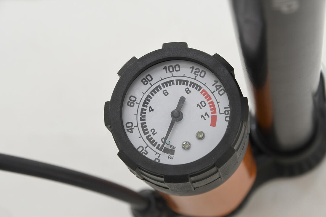 hustilka ruční 59x3,2cm POWER PUMP s manometrem 0.7 Kg MTA MAXMIX Sklad14 316004