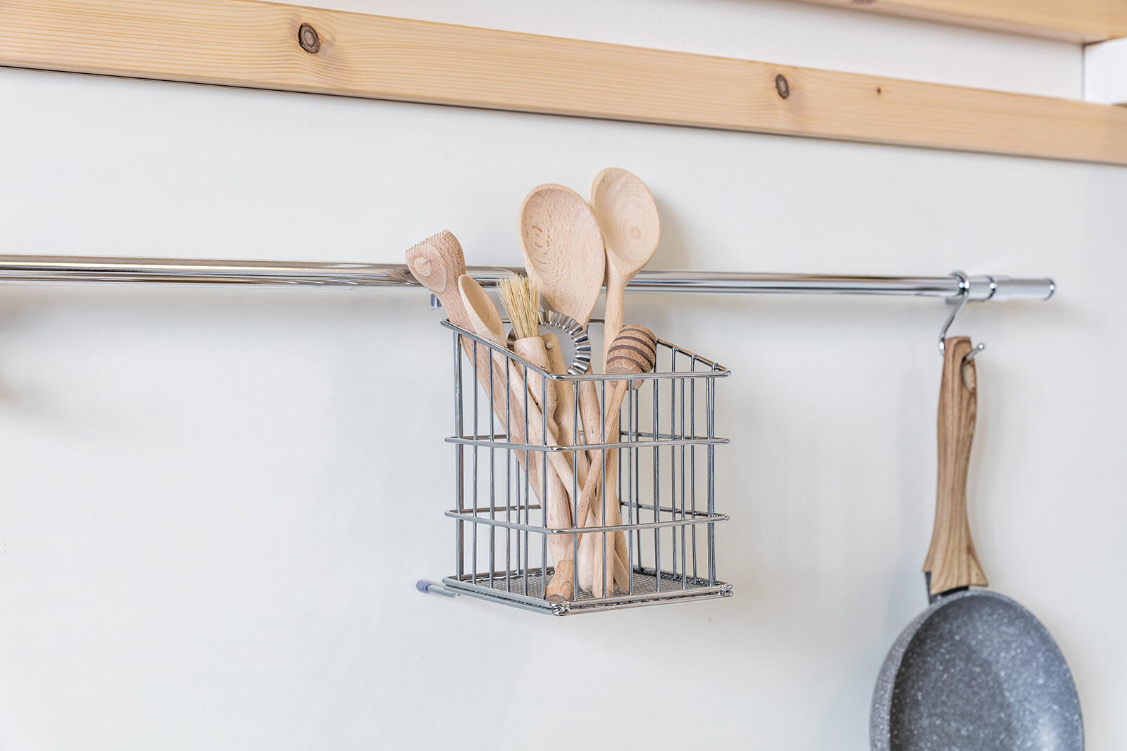 tyč závěs.na kuch.náčiní 60cm VARIELLA 0.32 Kg MTA MAXMIX Sklad14 267305