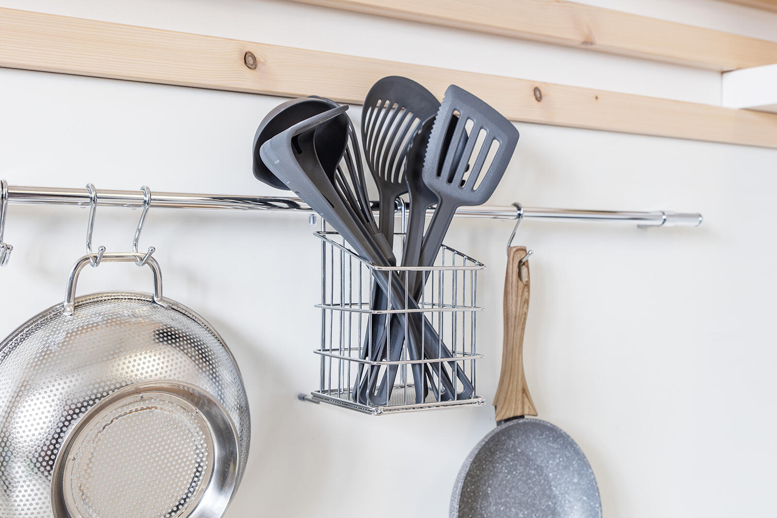 tyč závěs.na kuch.náčiní 90cm VARIELLA 0.47 Kg MTA MAXMIX Sklad14 267306