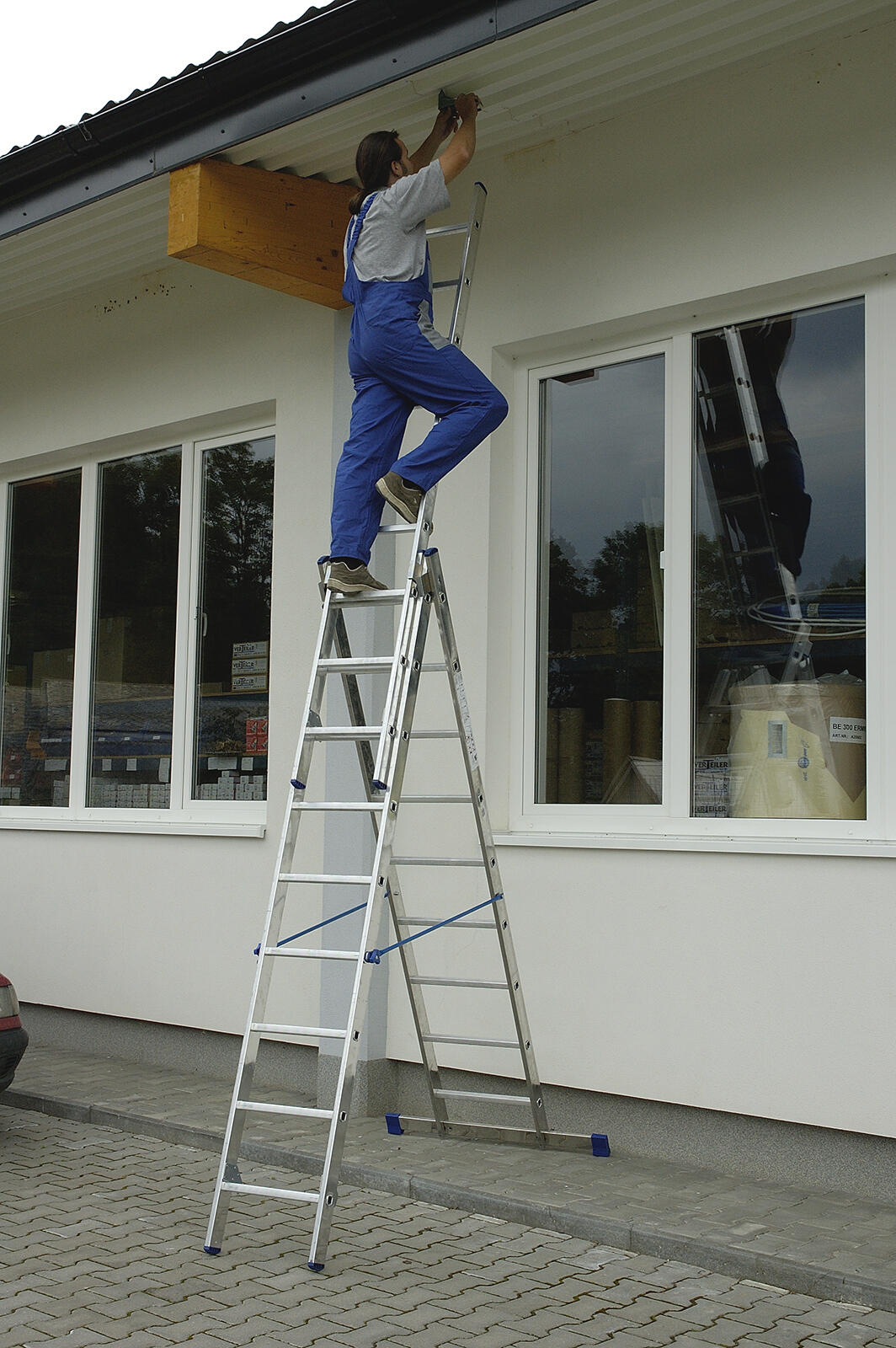 žebřík Al un. 3d.  9př. 2,43/5,29m VHR H 3x9 nosnost 150kg ELKOP 16.2 Kg MTA MAXMIX Sklad14 470083