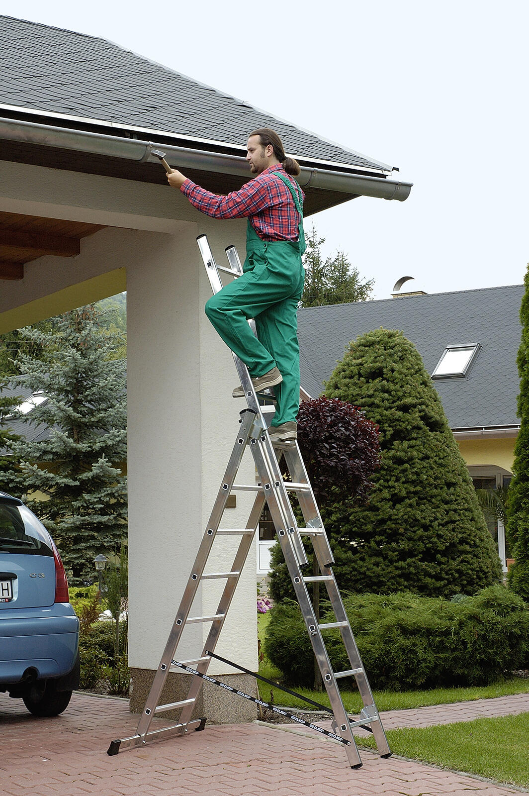 žebřík Al un. 3d.  7př. 1,91/3,99m VHR SSTS 3x7 nosnost 150kg ELKO 9.3 Kg MTA MAXMIX Sklad14 470101
