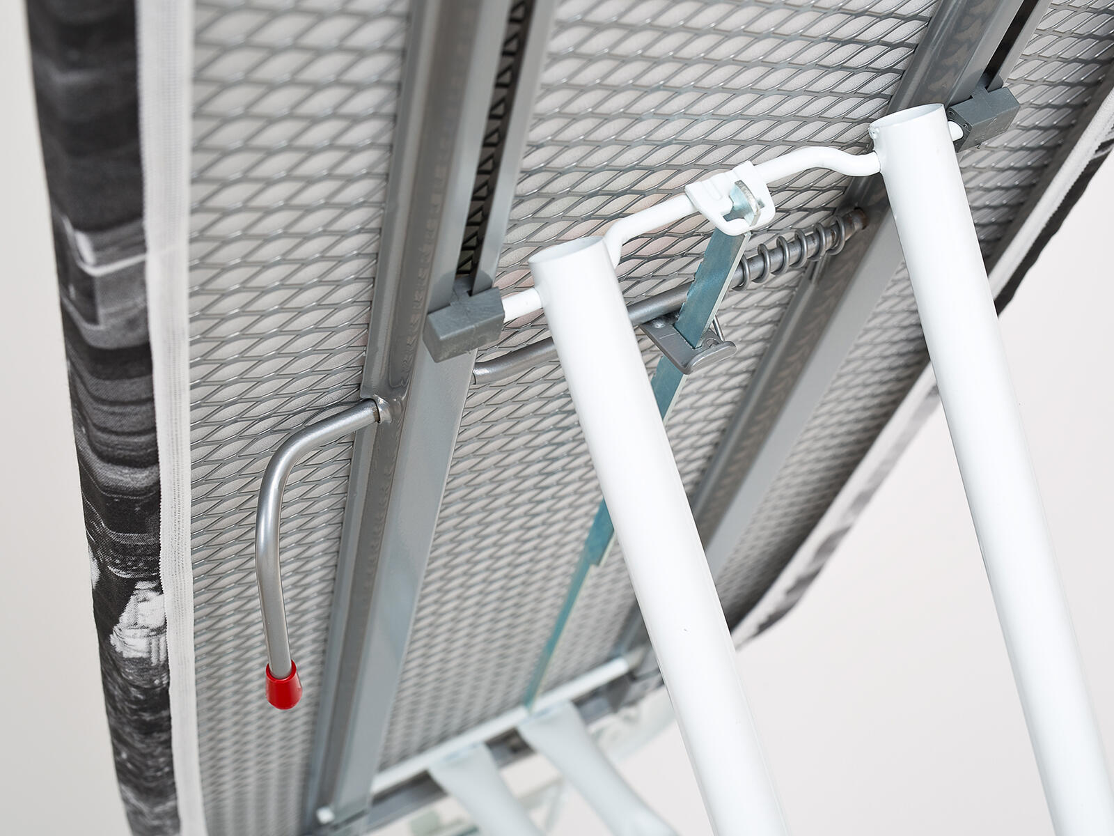 prkno žehlicí EURO II 120x38cm BA, kov, se zásuvkou 4.84 Kg MTA MAXMIX Sklad14 324456