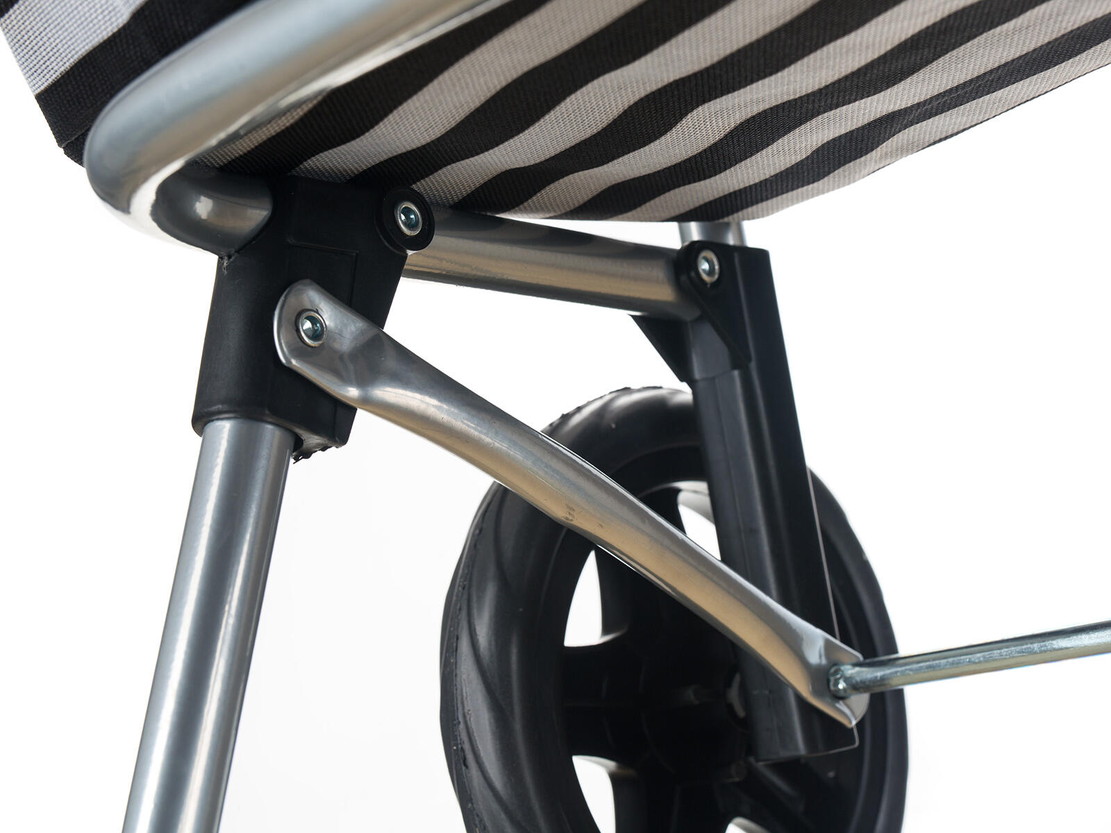 taška nákupní 30l, nosnost 25kg, PRUHY BÍ/ČER 1.25 Kg MTA MAXMIX Sklad14 287563