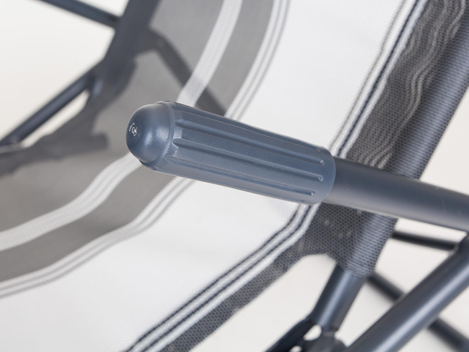 lehátko skládací kov.142x60x96cm PRUH ČER, nosnost 100kg 5.1 Kg MTA MAXMIX Sklad14 767077