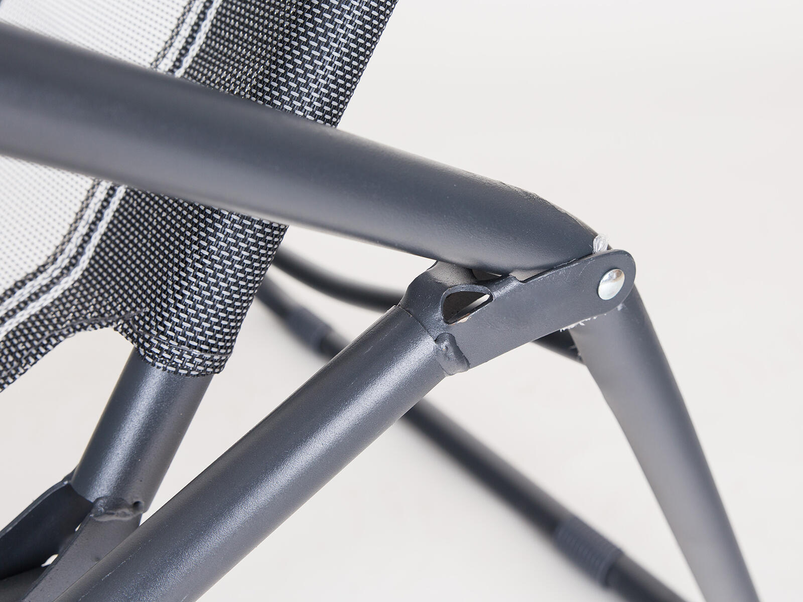 lehátko skládací kov.142x60x96cm PRUH ČER, nosnost 100kg 5.1 Kg MTA MAXMIX Sklad14 767077